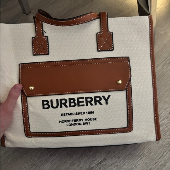 Burberry Tan and White and brown - Picture 2 of 5